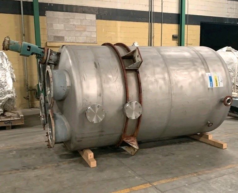 used 2000 Gallon Hastelloy C-276 mix tank. Dish top and bottom. Built By Addison Fab. 6' dia. x 9' T/T.  Lightnin 3/4 HP mixer, 208-220/440 volt. Lug mounted. Rated 10